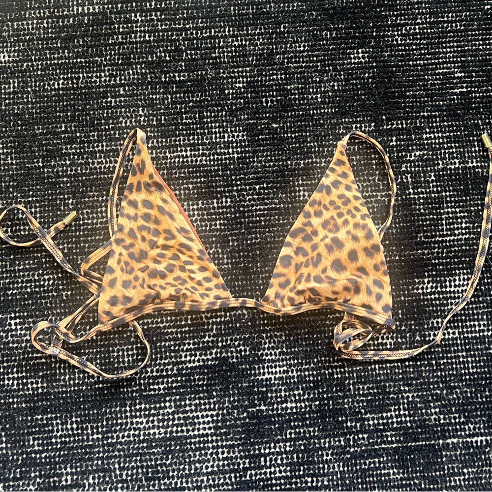 Monday Swimwear Barbados top Jaguar size M